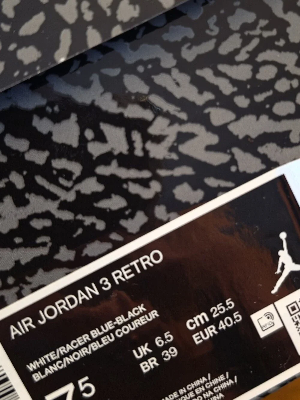 Jordan classic silhouette